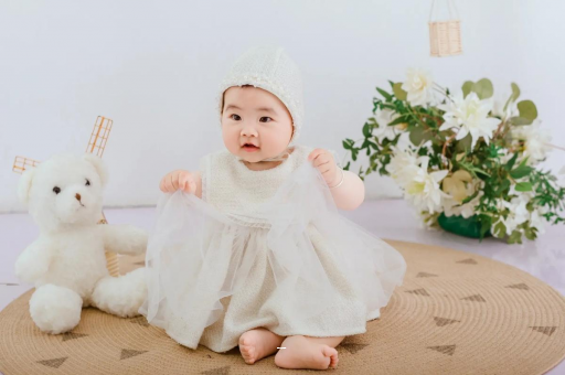宁国宝宝在妈妈肚子里